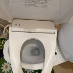Panasonic 温水洗浄便座  2022製 引取り限定0円の画像