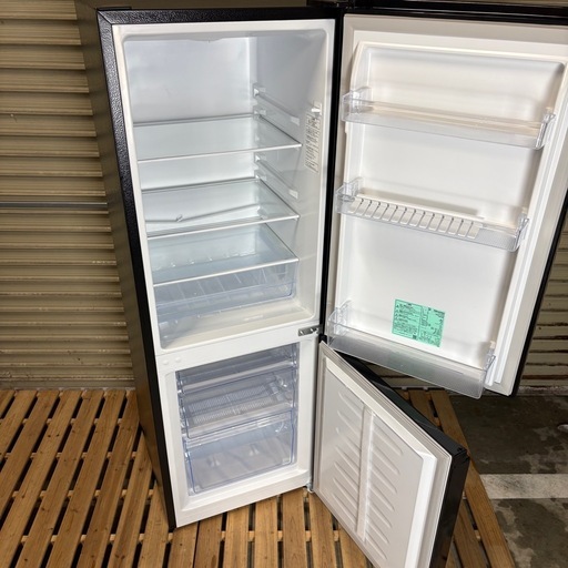 【美品】Hisense ハイセンス　ノンフロン冷凍冷蔵庫　HR-D1701B 175l 2024年製