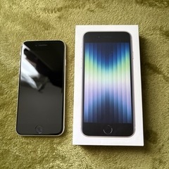 iPhone SE (第3世代) スターライト 128GBの画像