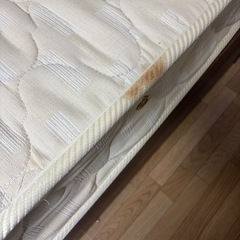 [決まりました]シングルベッドフレームとマットレスの画像