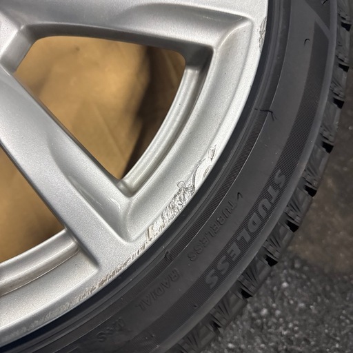 ⭐︎Audi A6 純正品　S3に使用！⭐︎スタットレス　225/40R18 美品 ⭐︎Audi A6 純正品 S3に使用！⭐︎スタットレス 225/40R18 美品