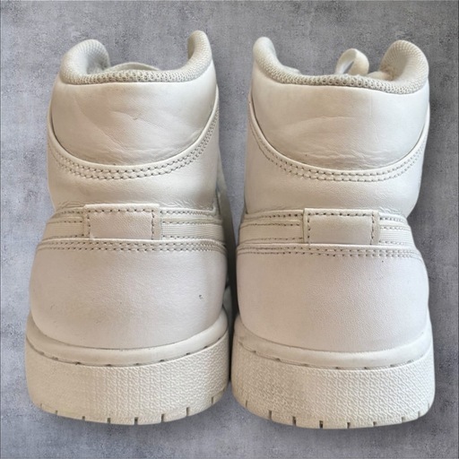【美品】NIKE AIR JORDAN 1 MID White 26.5cm