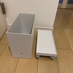 キャスター付き収納の画像