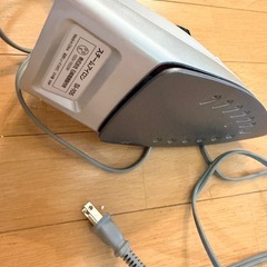 【無料・引き取り限定】石崎電機 スチームアイロン（SI-105）｜三条京阪付近の画像