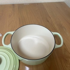 LE CREUSET ル・クルーゼ　ライトグリーン系 両手鍋 18cmの画像
