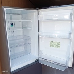 D095 送料設置無料   SHARP　人気モデル　大型冷蔵庫　271Lの画像