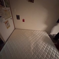 ダブルベッドマットレスの画像