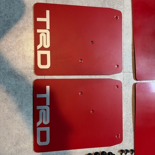 TRD マッドフラップ　ハイエース