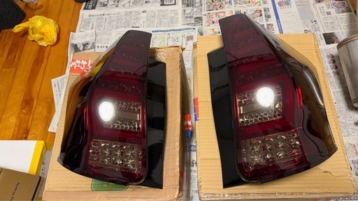 代理　値下げプリウスα レヴィーアテール　球切れ無し