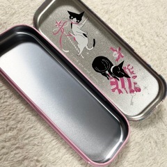 ゴンチャロフ缶のみ  猫の画像