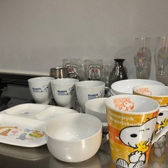 コップ、お皿など食器類差し上げます！
の画像