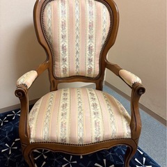 アンティーク椅子の画像