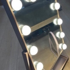 【極美品】LED女優ミラー 30×41cm（3色調色・定価約1.2万円）の画像