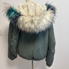 今月中の販売！Bershkaボアコートジャケットの画像