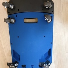 美品❤️台車　コンパクト収納　小回りききます。の画像