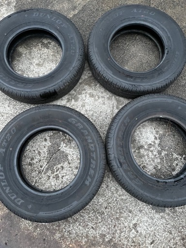 中古 DUNLOP AT20 195/80r15 夏タイヤ 4本セット。2024年