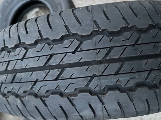 中古 DUNLOP AT20 195/80r15 夏タイヤ 4本セット。2024年