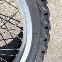 TW200   フロントタイヤの画像