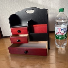 木製の収納箱の画像