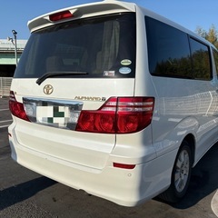 トヨタ アルファードの画像