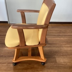 ダイニングチェア回転2脚セット【町田市再生家具】253247の画像