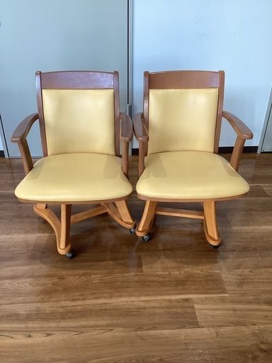 ダイニングチェア回転2脚セット【町田市再生家具】253247