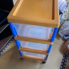 美品　3段収納ケース、キャスター付きの画像