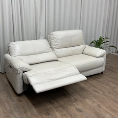 KB-3【新入荷　リサイクル品】ニトリ　ジャファー　両側電動リクライニングソファ　アイボリーの画像