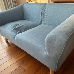 ニトリ2人掛けソファの画像