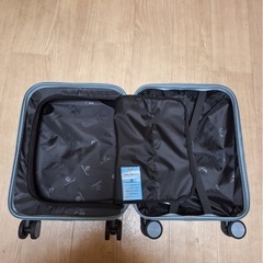キャリーケースミニマリストの画像