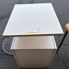 3段引き出し付き 木製 デスクワゴン調整可能な天板　0205-01の画像