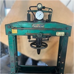 【札幌引取のみ】門型油圧プレス／タクボのオイルプレス／タクボ工業株式会社／SCP~1／能力15t／ニッサルコ／M1400／NISSALCO／自動車整備の画像