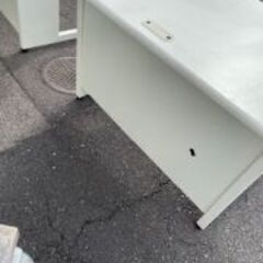 【事務用品】事務机の画像