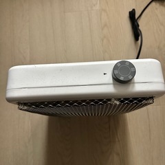 【2021年製】アイリスオーヤマ 電気ストーブ EHT-800W（強弱切替可）の画像