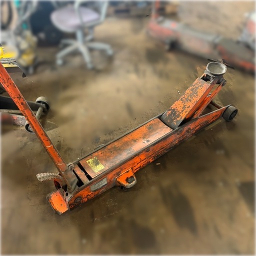 【札幌引き取りのみ】ガレージジャッキ／RJ-50／株式会社イヤサカ／5t／足踏みペダル付き／手動式／IYASAKA