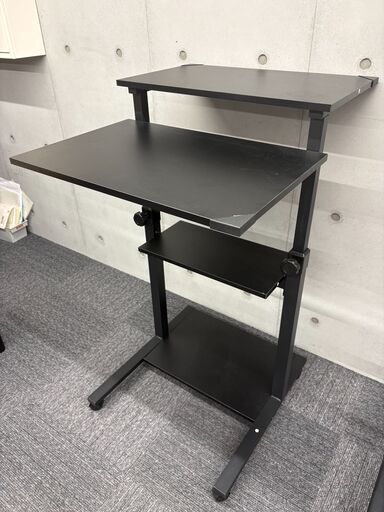 【5,000円・組立済】昇降式スタンディングデスク（博多区須崎町）定価1万円・キャスター付