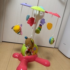 ベビージムと回転メリーの画像