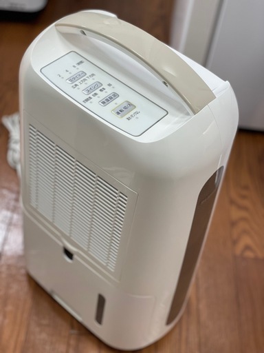 ?表示価格より10%OFF?除湿機　7~16畳　IRIS OHYAMA 2021年