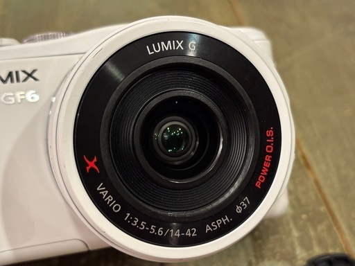 Panasonic Lumix DMC-GF6 ホワイト 14-42mm 一眼
