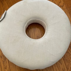 お医者さんの円座クッションの画像