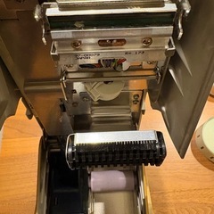 SATO バーコードラベルプリンターHT200本体&充電器の画像