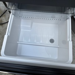 215⭐️2025年製★ほぼ新品★ハイアール　冷蔵庫　大型　3ドア　マットグレーの画像