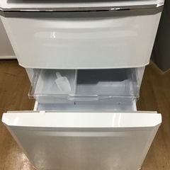 【トレファク神戸新長田店 買取/販売】取りに来られる方限定！MITSUBISHIの3ドア冷蔵庫2015年製のご紹介です！の画像