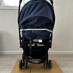 アプリカ ベビーカー きれいめ◎ 説明書付き　ネイビー 清掃済みの画像