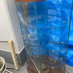 ガラスのショーケースの画像
