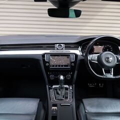 検査10年2月2.0TSI Rライン パノラマルーフ/液晶メーター/SSR19インチ/ビルシュタイン車高調/ブラックレザー/純正ナビ/地デジ/バックカメラの画像