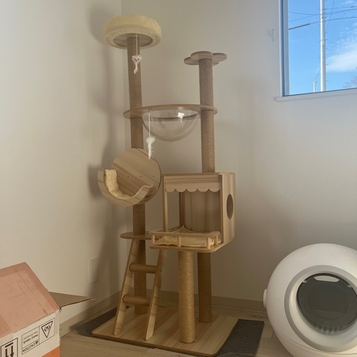 キャットタワー(毛取りとおもちゃ付き)全て未使用