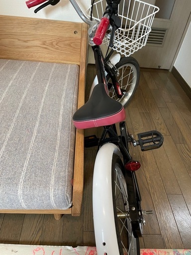 トミカ　自転車　16インチ