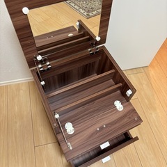 【2/15まで】ドレッサー　ロータイプ　コスメワゴンの画像