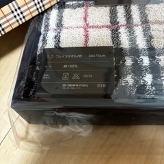 【新品】バーバリーフェイスタオル2点セット　箱付きの画像